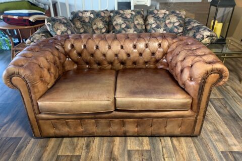 SOFA CHESTERFIELD – KŮŽE č.13060