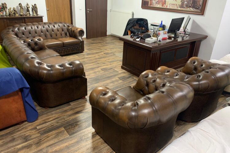 SOUPRAVA CHESTERFIELD – KŮŽE 3+3+1+1 č.13065